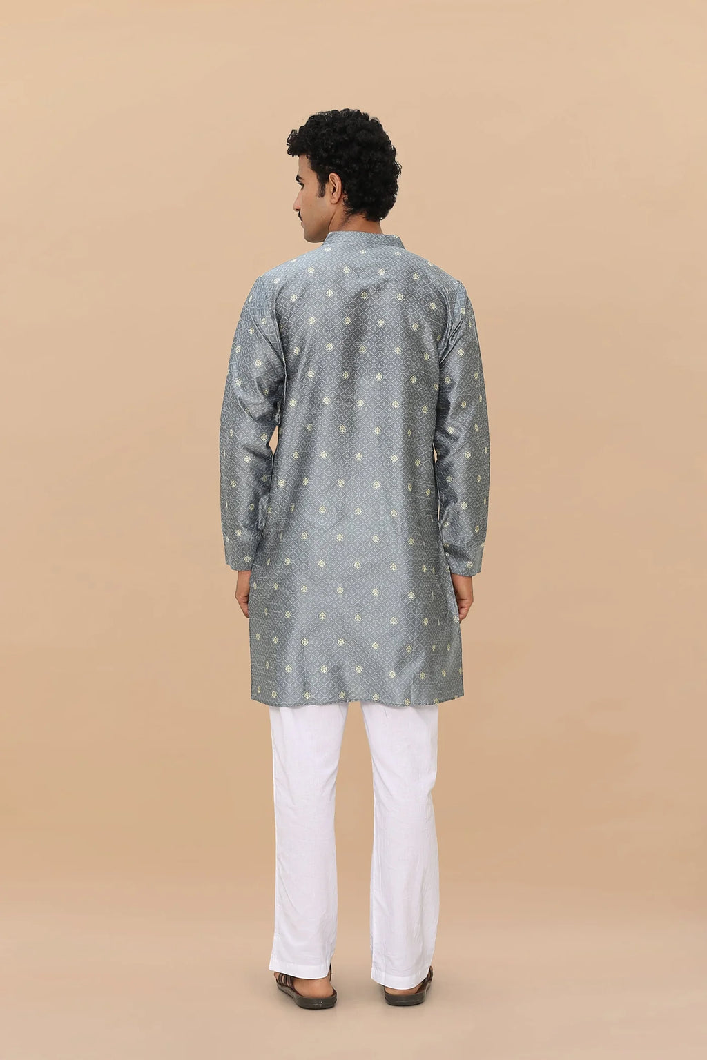 Men's Kurta In Jacquard Self Grey